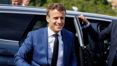 emmanuel macron arrives in